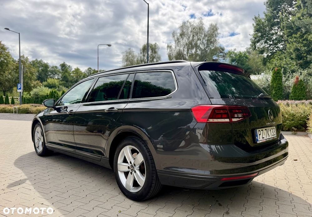 Volkswagen Passat Variant 2.0 TDI SCR DSG Business - 9