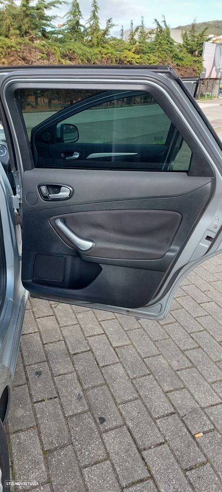 Ford Mondeo SW 1.8 TDCi Titanium ECOnetic - 12