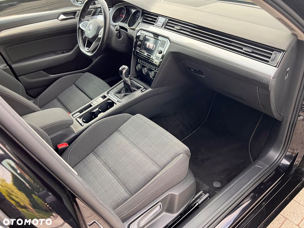 Volkswagen Passat 2.0 TDI EVO Business - 8