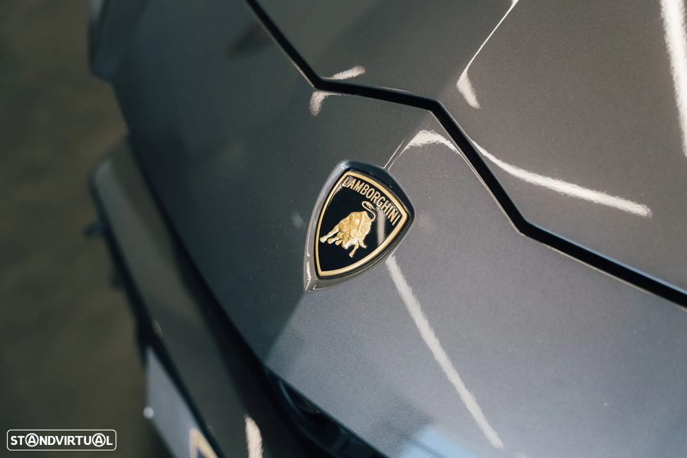 Lamborghini Urus 4.0 V8 - 12