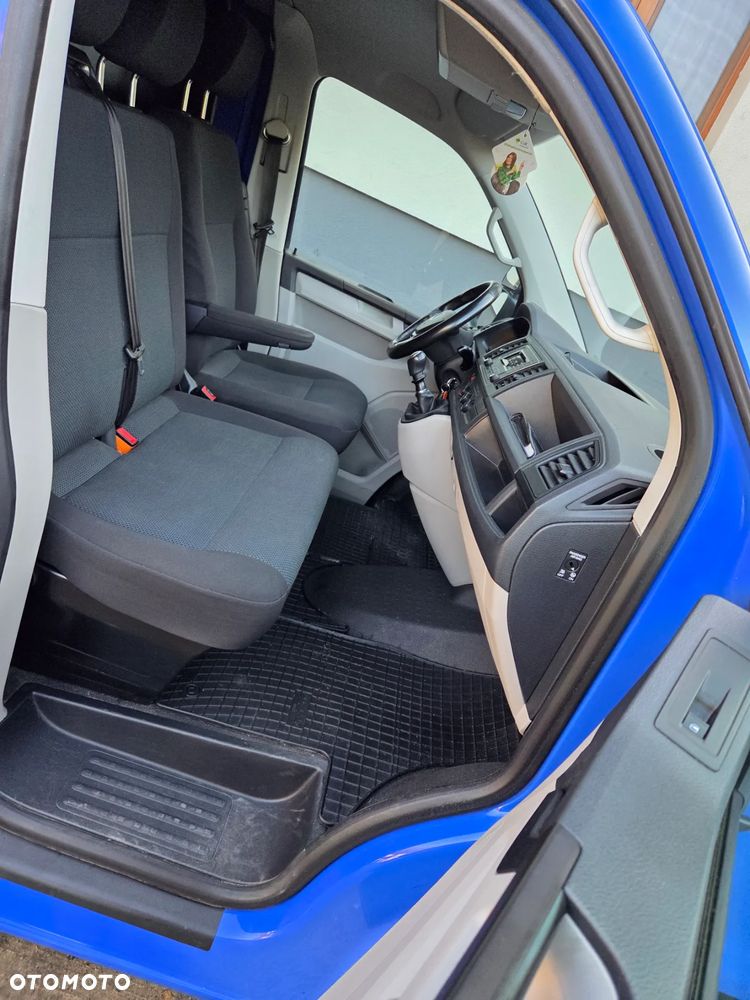 Volkswagen Transporter T6 - 16