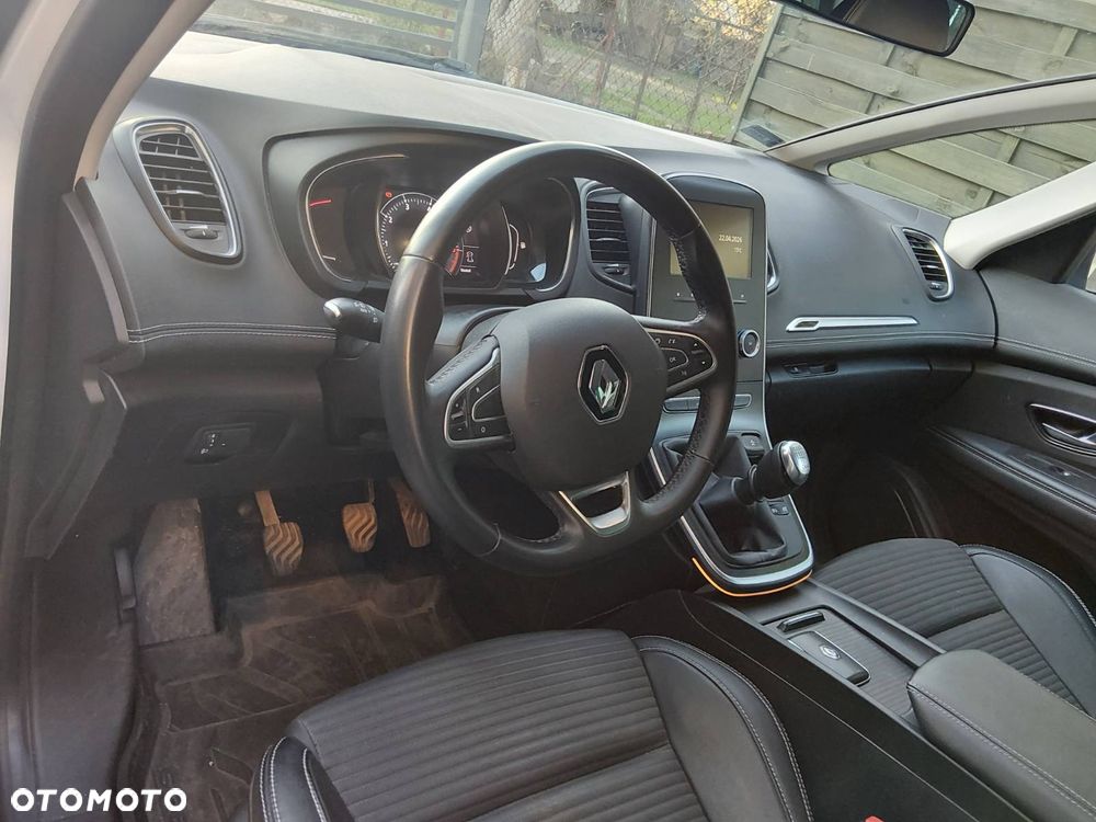 Renault Scenic 1.3 TCe FAP Intens - 6