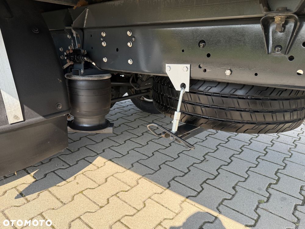 Iveco DAILY 70-180 180KM * 10 E.Palet Kontener *+Winda 1000KG BOGATA Opcja Wyposażenia!!! - 29