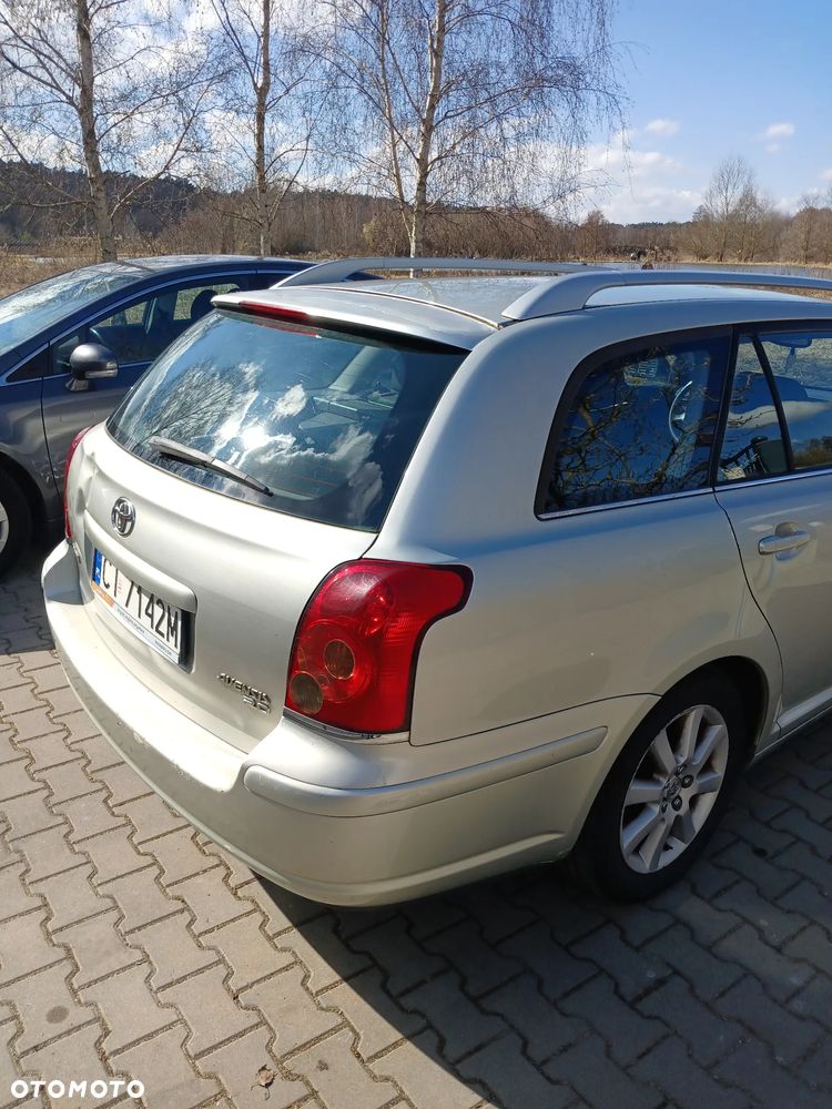 Toyota Avensis 2.0 D-4D Combi - 10