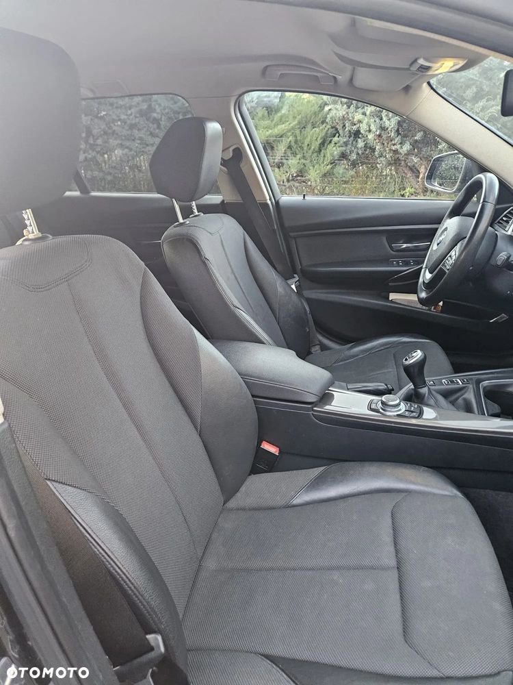 BMW Seria 3 320d - 15