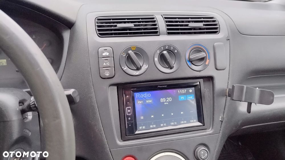 Honda Civic 1.4i S - 12