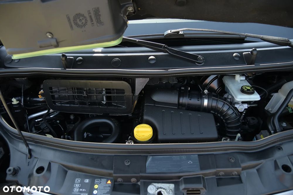 Renault Trafic Grand Passenger Black Edition - 34