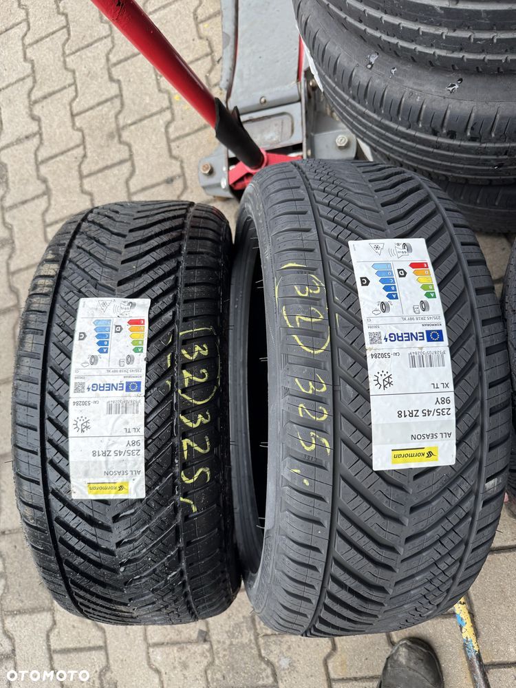 Nowe opony wielosezonowe całoroczne 235/45/18 Kormoran 2 sztuki 25r