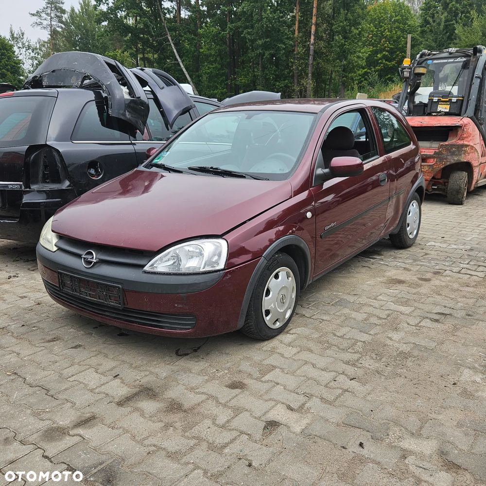 OPEL CORSA - 3 drzwi 1,0 B - pojazd na części: maska, zderzak, drzwi, szyby, lusterka, chłodnica ... - 1