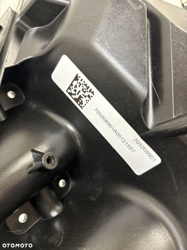 Lewa boczna owiewka, bok Can-Am Ryker 600 900 - 9