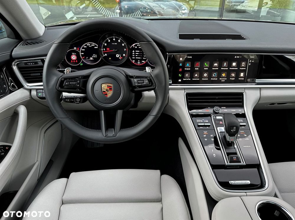 Porsche Panamera - 18