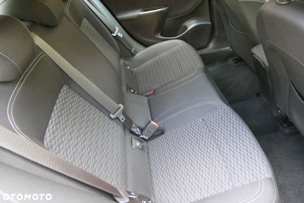 Opel Astra 1.4 Turbo Business - 29