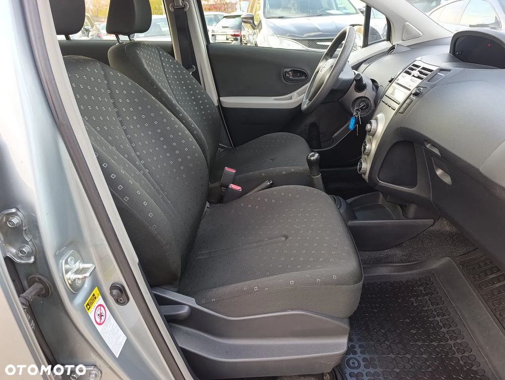 Toyota Yaris 1.3 VVT-i Luna - 15