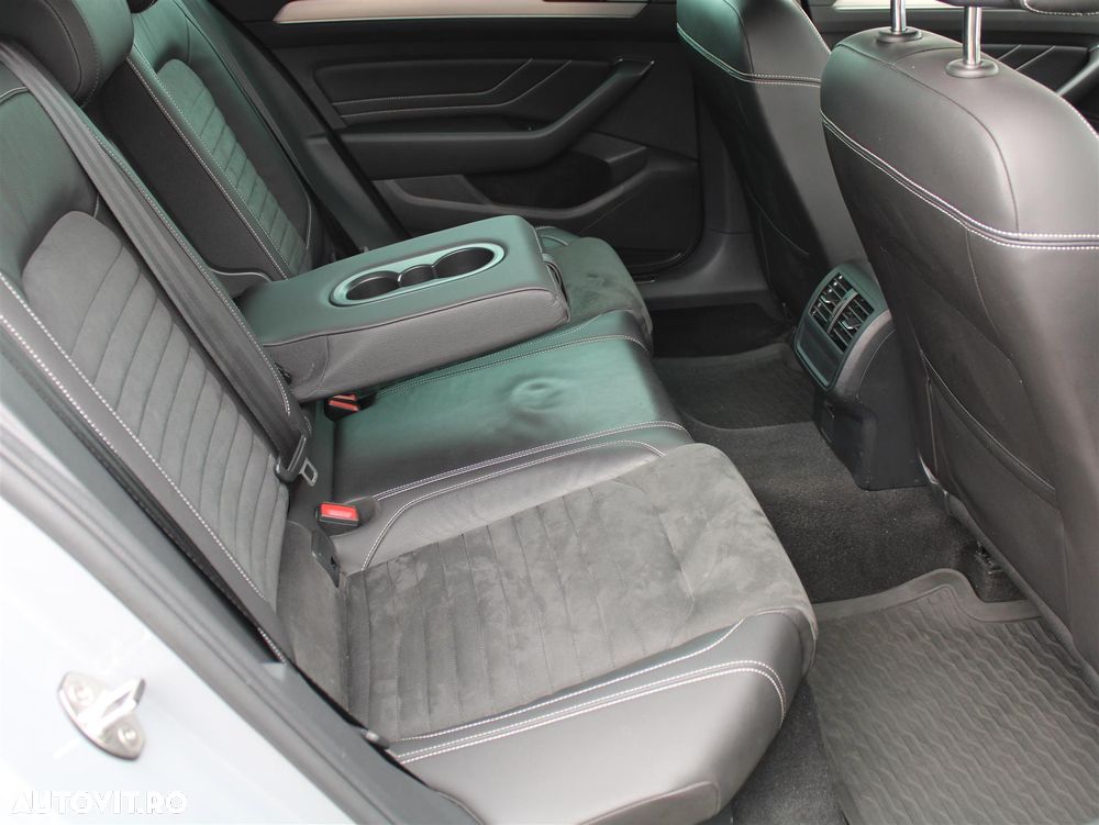 Volkswagen Passat 2.0 TDI 4Mot DSG Highline - 13
