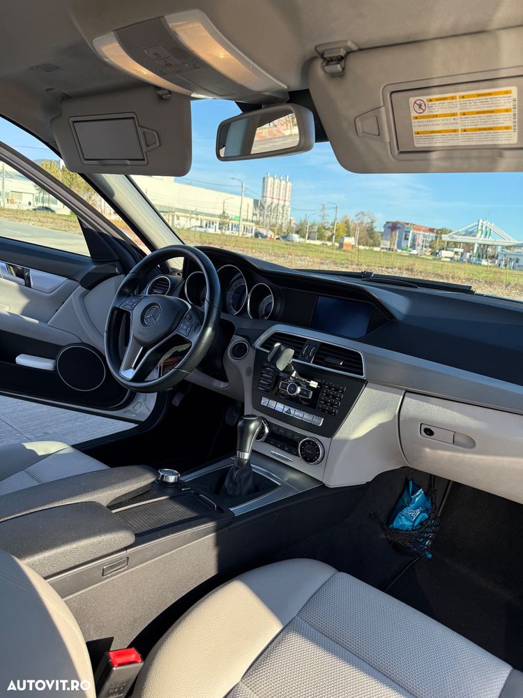 Mercedes-Benz C 220 CDI BlueEFFICIENCY - 12