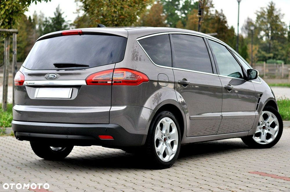 Ford S-Max - 32