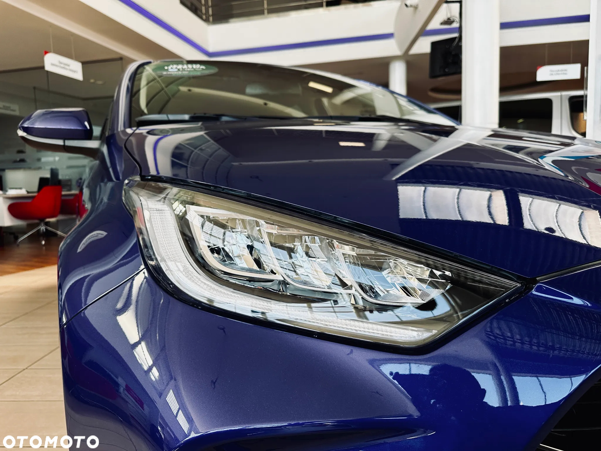 Toyota Yaris Hybrid 1.5 Style - 10