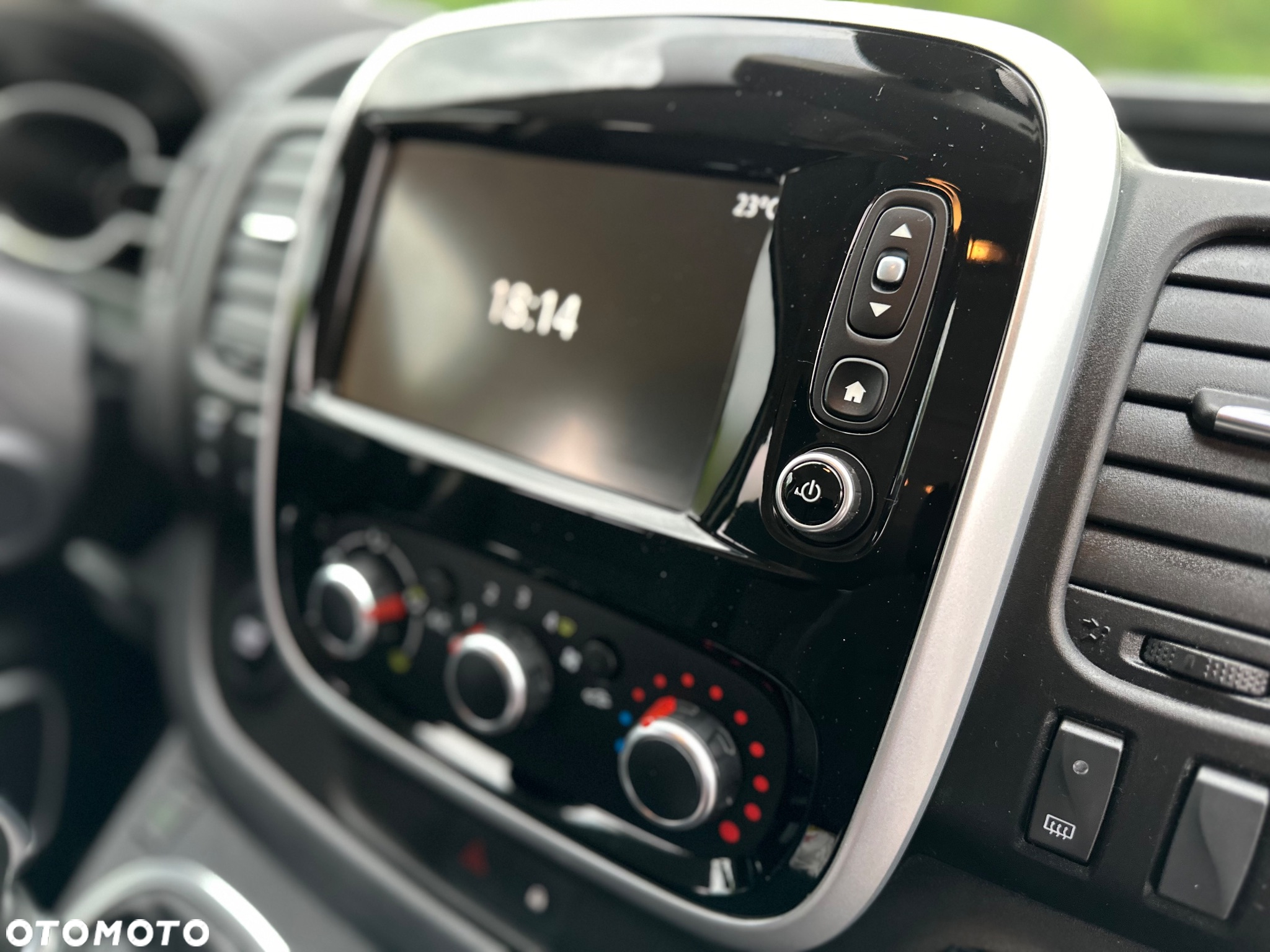 Renault Trafic Grand SpaceClass 2.0 dCi EDC - 22