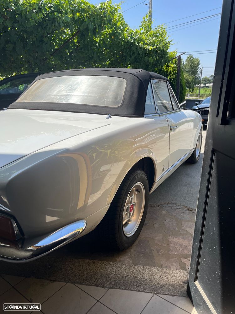 Fiat 124 Spider - 8