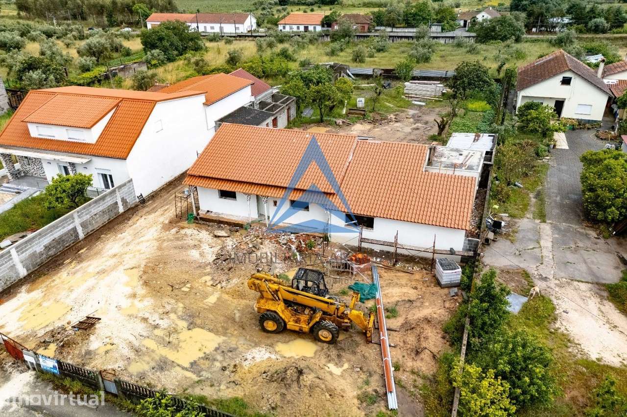Moradia T5 com Piscina - Grande imagem: 2/32