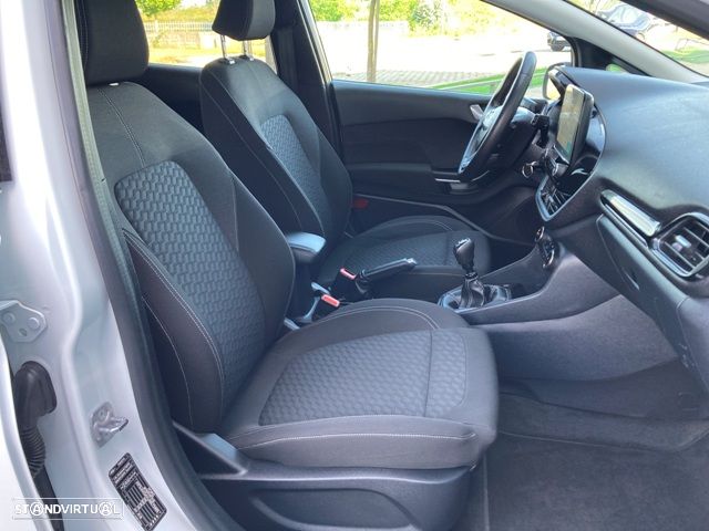 Ford Fiesta 1.0 EcoBoost Hybrid S&S TITANIUM - 31
