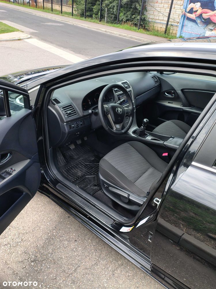 Toyota Avensis - 7