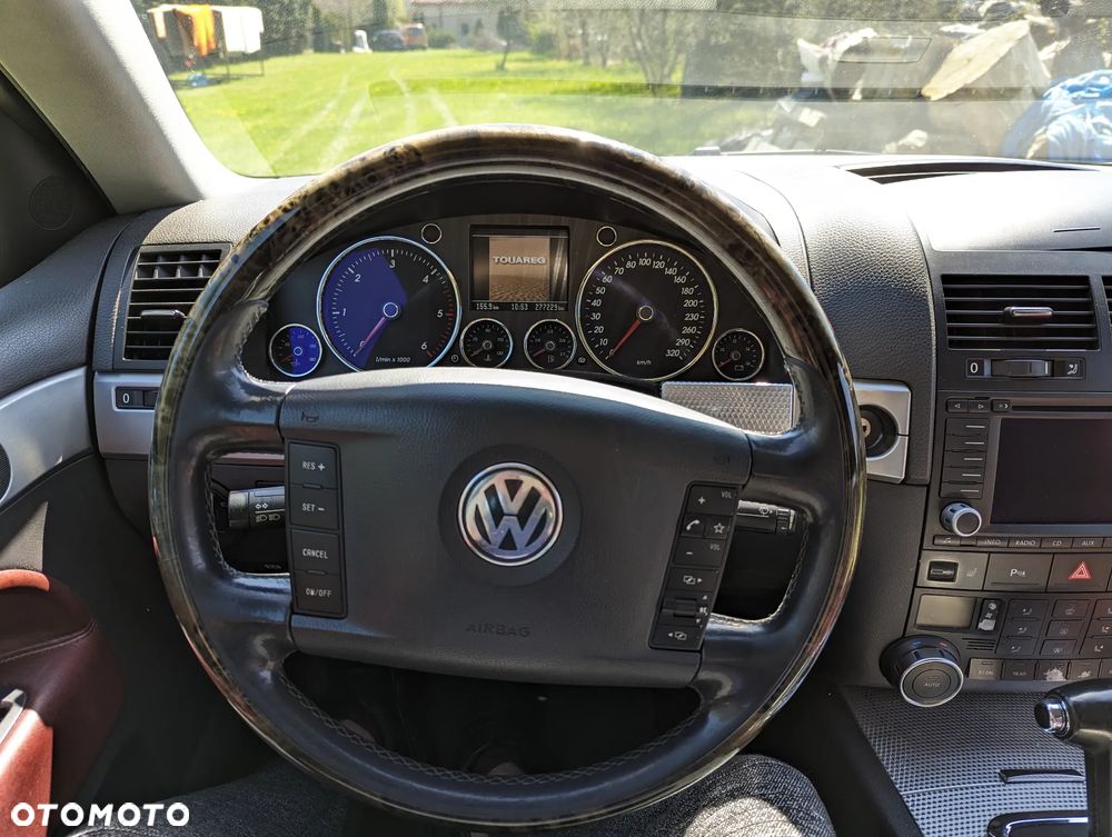 Volkswagen Touareg - 25
