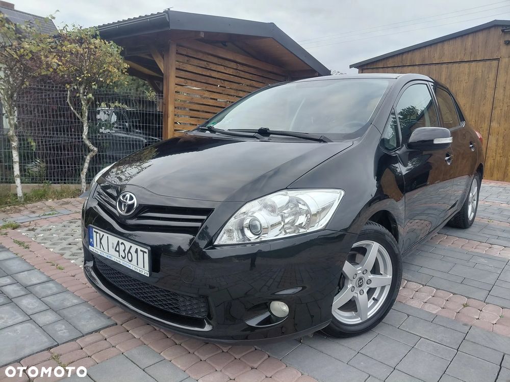 Toyota Auris 1.33 Dual-VVT-i Comfort - 1