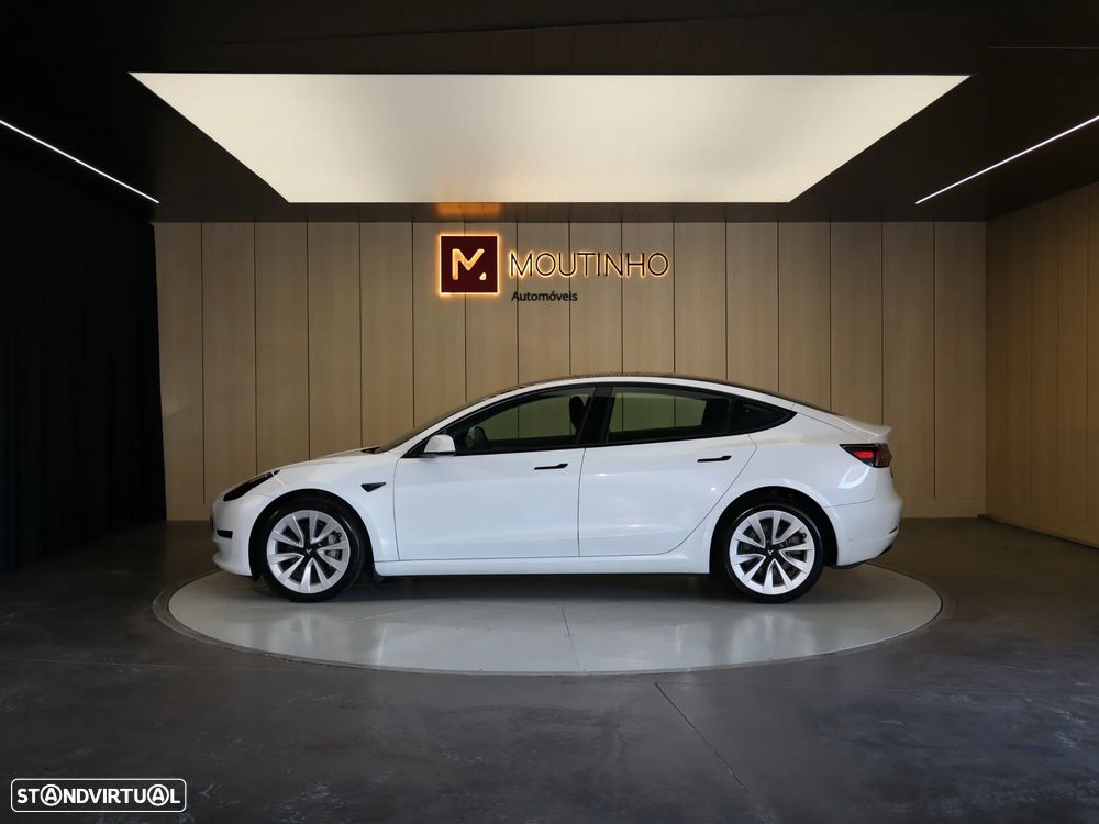 Tesla Model 3 Standard Range Plus RWD - 3