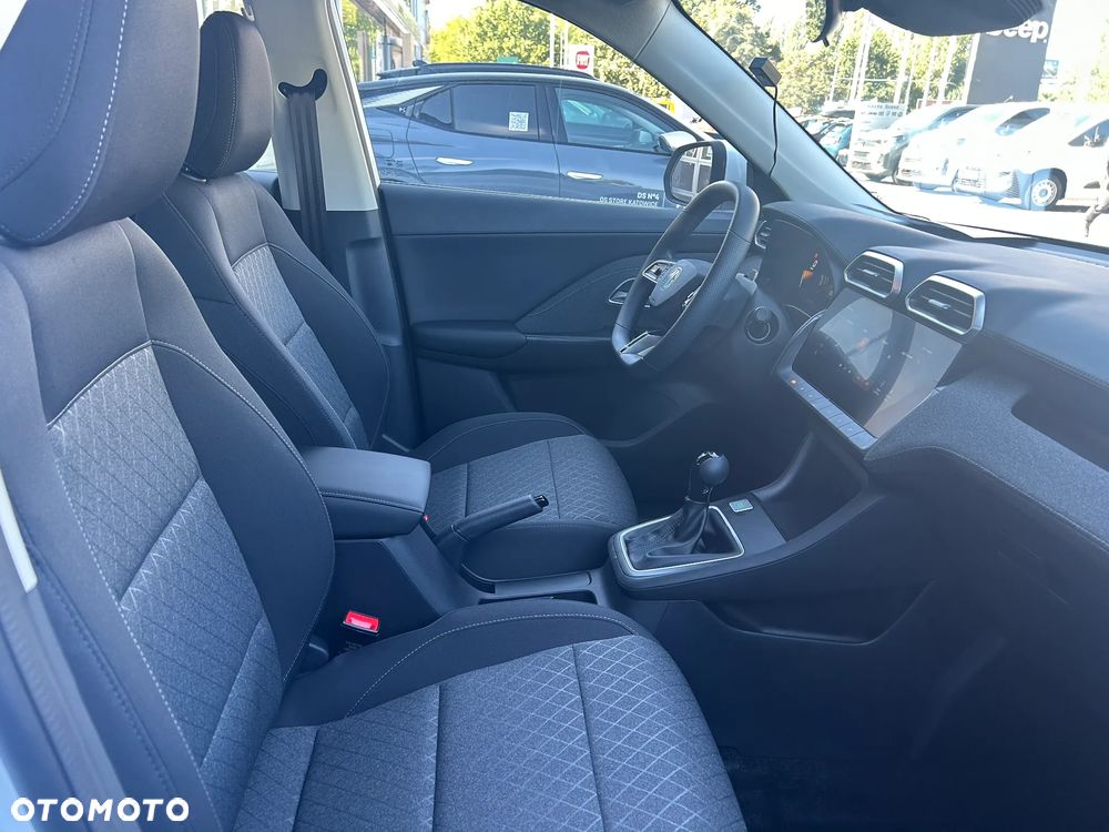 MG ZS 1.5 Standard - 8