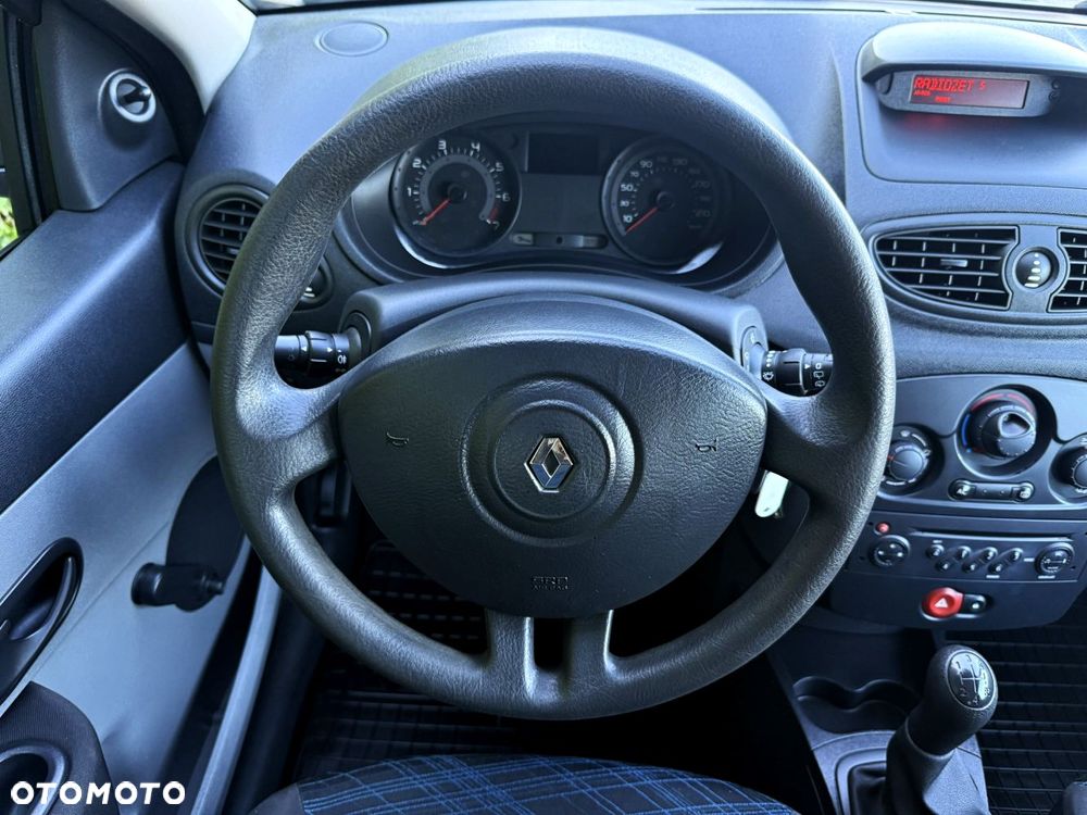 Renault Clio - 27