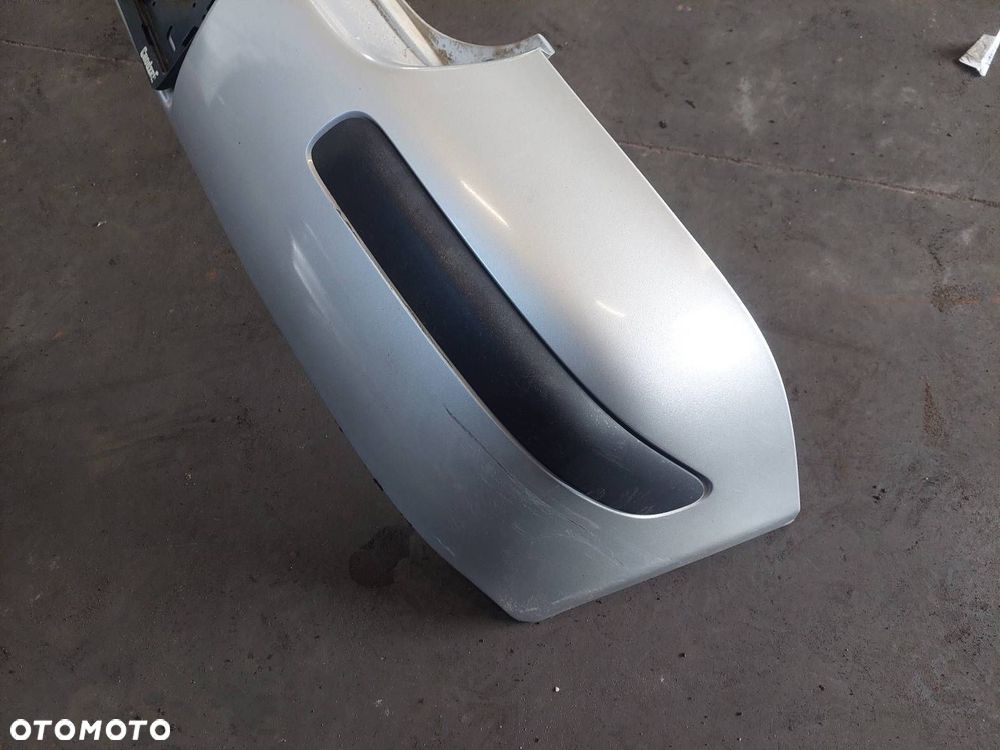 KOMPLETNY TYŁ KLAPA BAGAŻNIKA ZDERZAK TYŁ LAMPY TOYOTA YARIS I LIFT 1E7 - 8