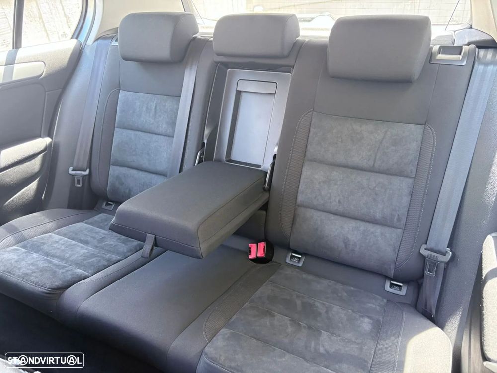 VW Golf 2.0 TDi Highline DSG - 52