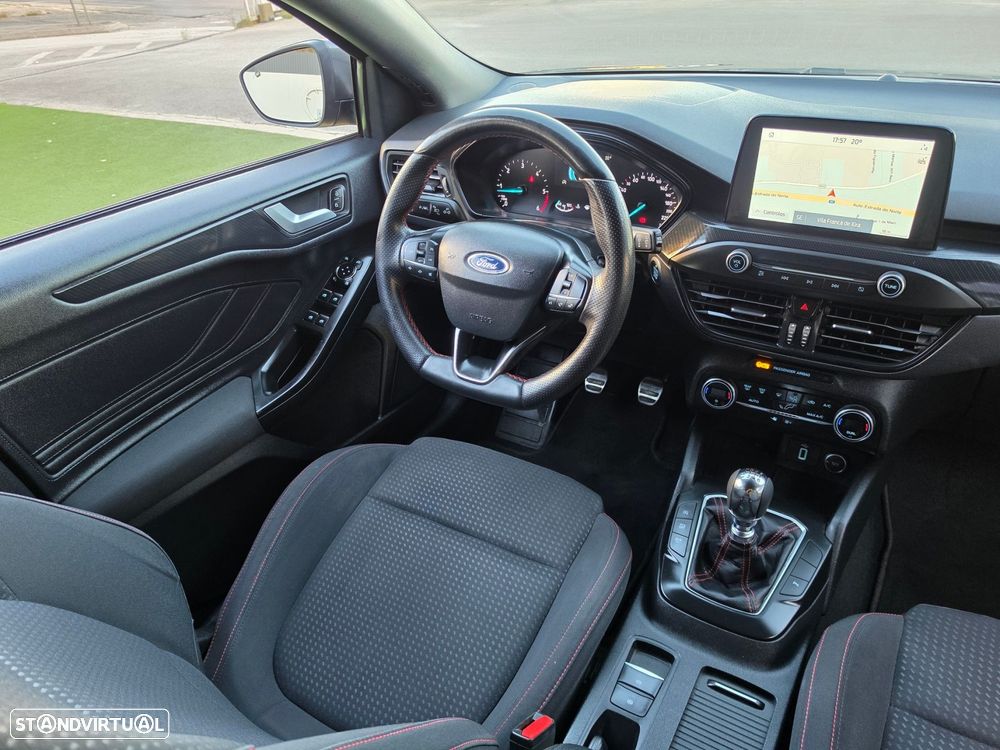 Ford Focus SW 1.5 TDCi ST-Line - 35