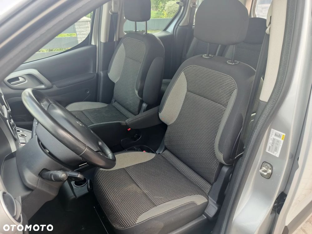 Volkswagen Golf 1.6 TDI DPF BlueMotion Technology MATCH - 12