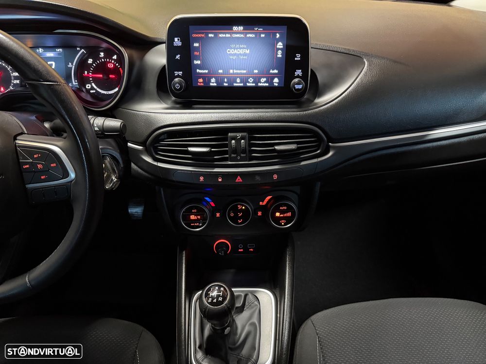 Fiat Tipo 1.3 M-Jet Lounge Tech J17 - 17