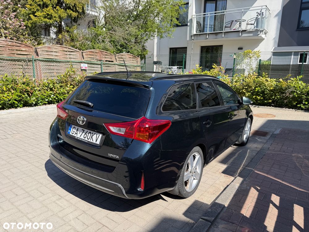 Toyota Auris 1.6 Premium - 13