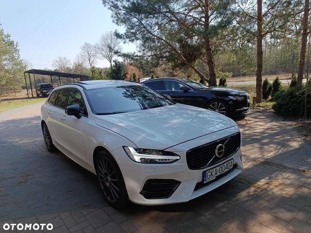 Volvo V90 T8 AWD Plug-In Hybrid R-Design - 1