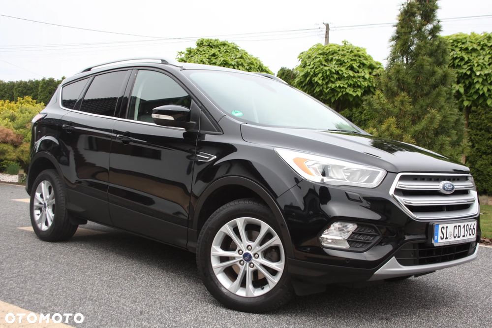 Ford Kuga 1.5 EcoBoost 2x4 Titanium - 2