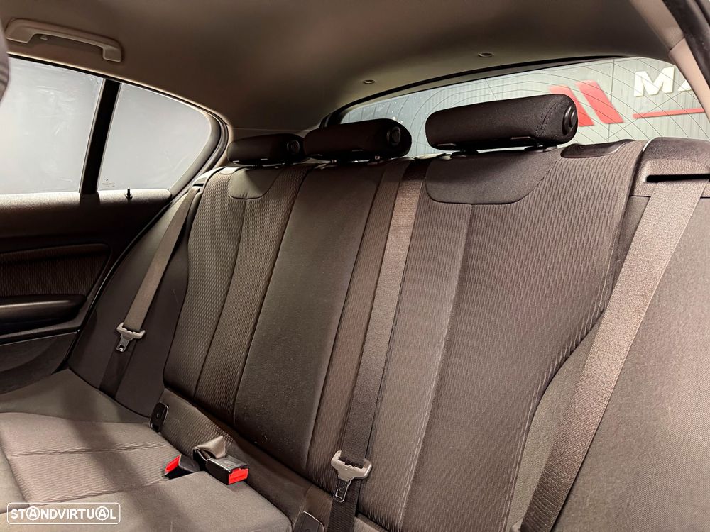 BMW 116 d Advantage Auto - 11