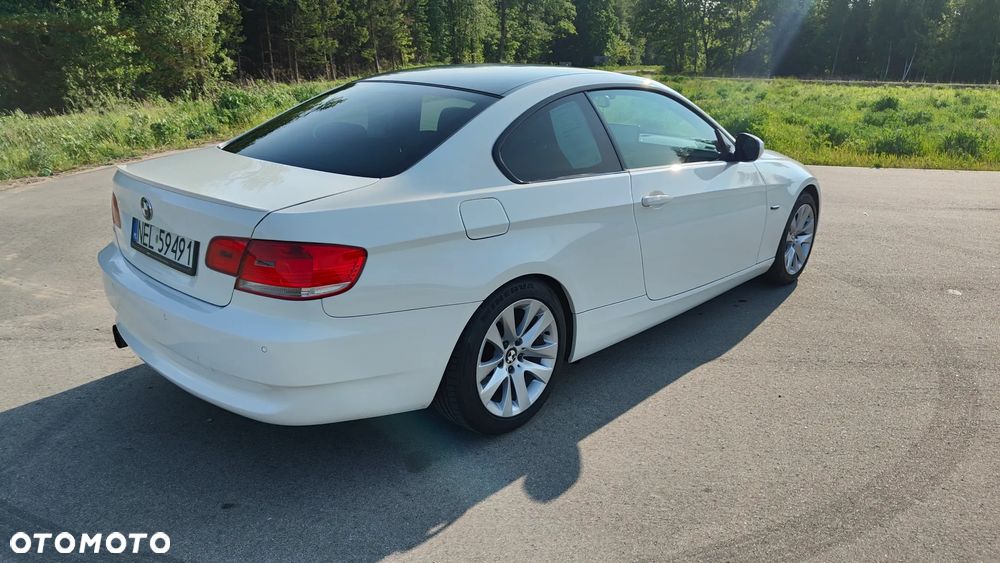 BMW Seria 3 320i Edition Exclusive - 12