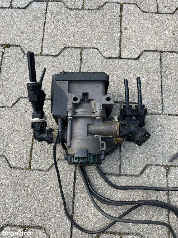 Modulator hamulcowy EBS Scania R euro 6 knorr bremse zawór - 1