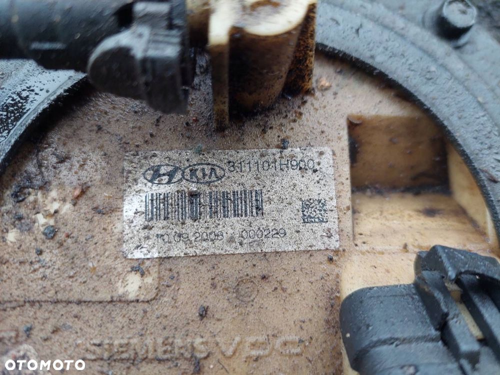 BAK ZBIORNIK PALIWA + POMPKA METALOWY KIA CEED I 2.0 CRDI 31110-1H900 - 2