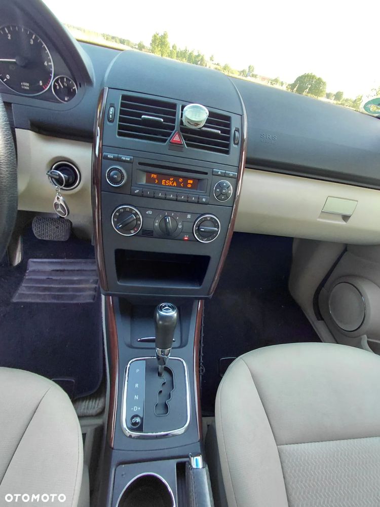 Mercedes-Benz Klasa A 180 CDI Autotronic Avantgarde - 23
