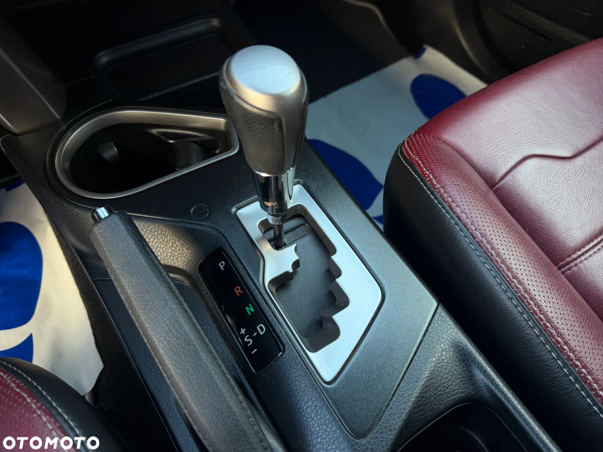 Toyota RAV4 Hybrid Selection 4x2 - 21