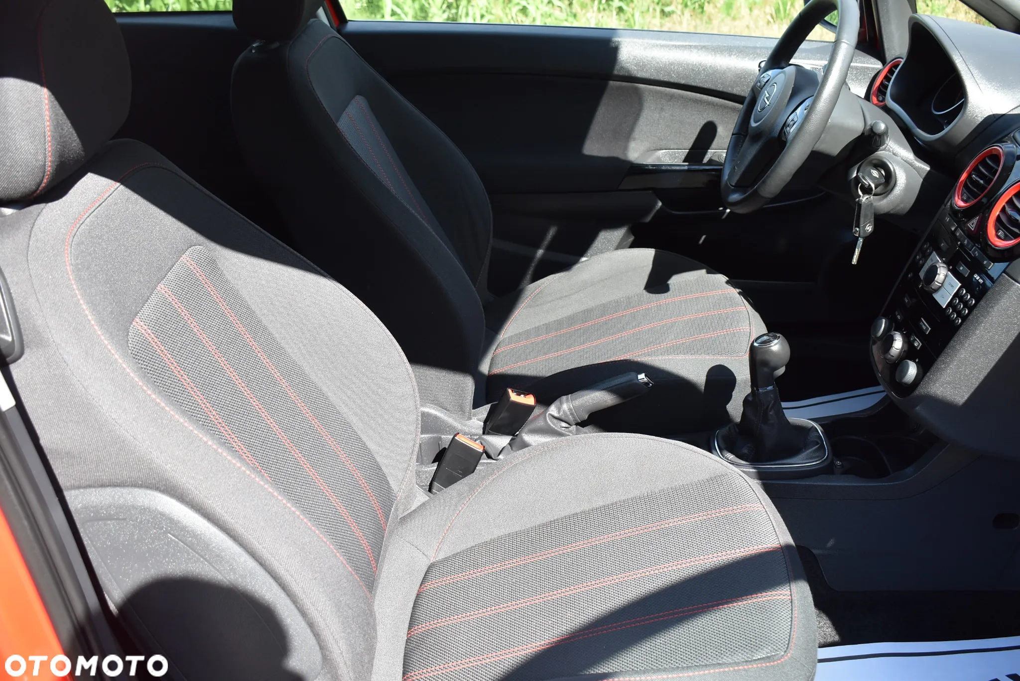 Opel Corsa 1.4 16V Sport - 35