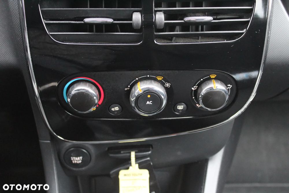 Renault Clio - 19