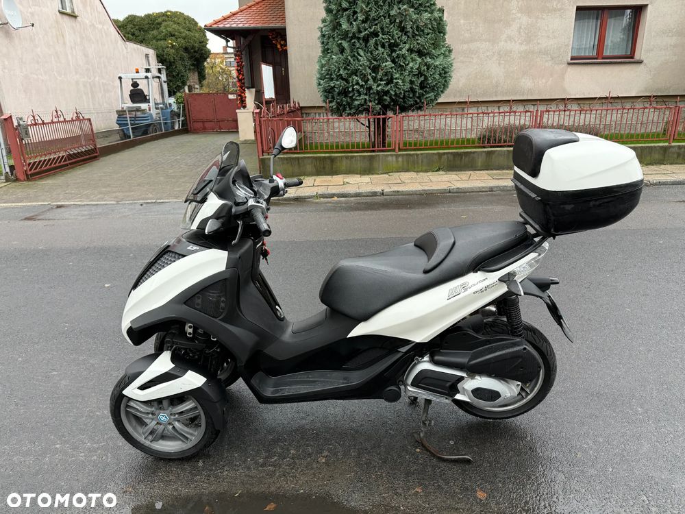 Piaggio MP-3 - 5