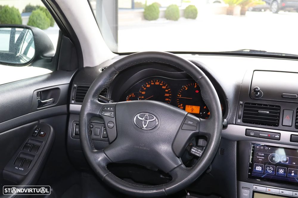Toyota Avensis SD 2.2 D-4D Sol+GPS - 10