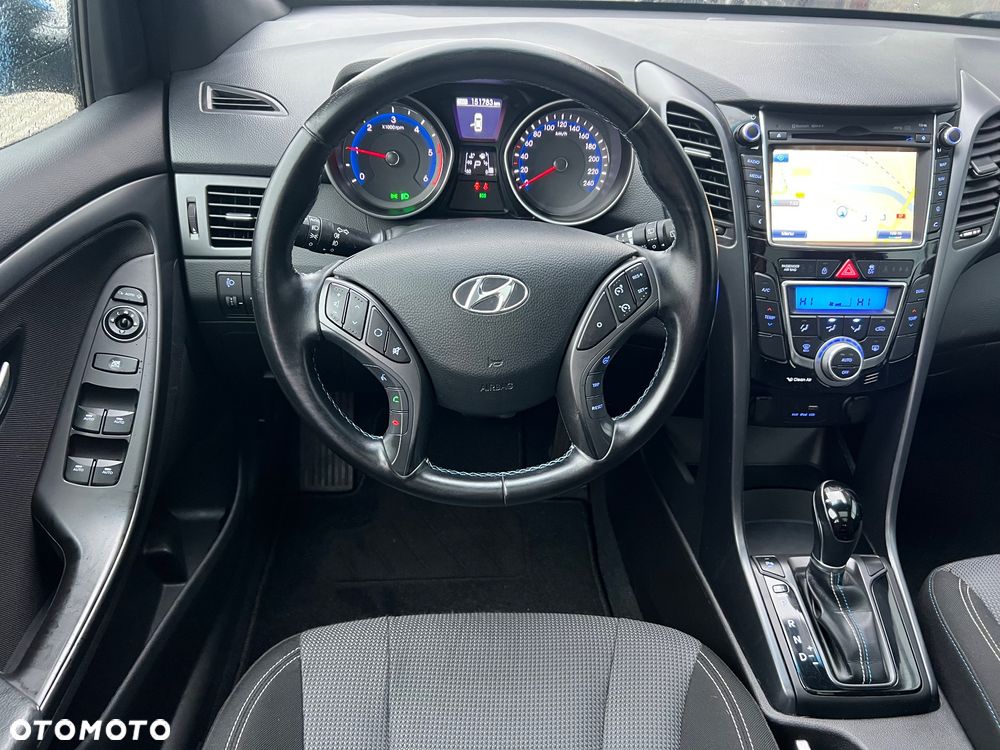 Hyundai i30 1.6 CRDi BlueDrive Premium DCT - 24